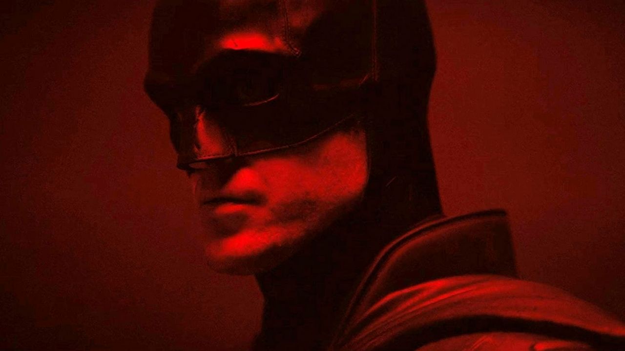 Robert Pattinson’s Batsuit Revealed in New Full Body Stills cover