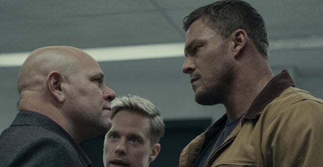 Domenick Lombardozzi, Shaun Sipos, and Alan Ritchson in Picture Says a Thousand Words